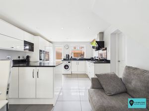Kitchen/Diner - click for photo gallery